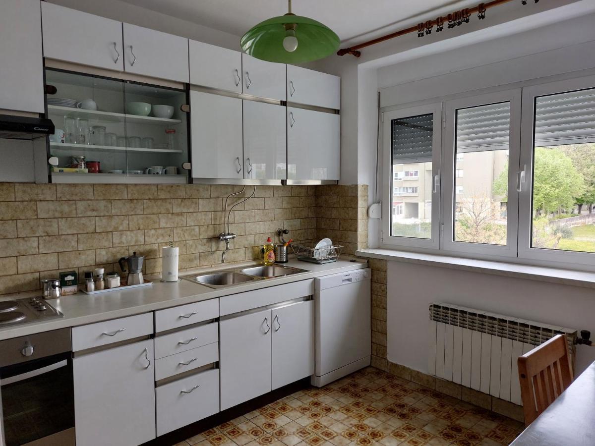 Apartment Central Knin Luaran gambar